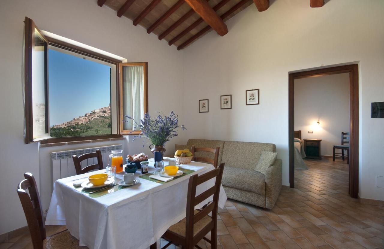 Agriturismo Fiordaliso Trevi Luaran gambar