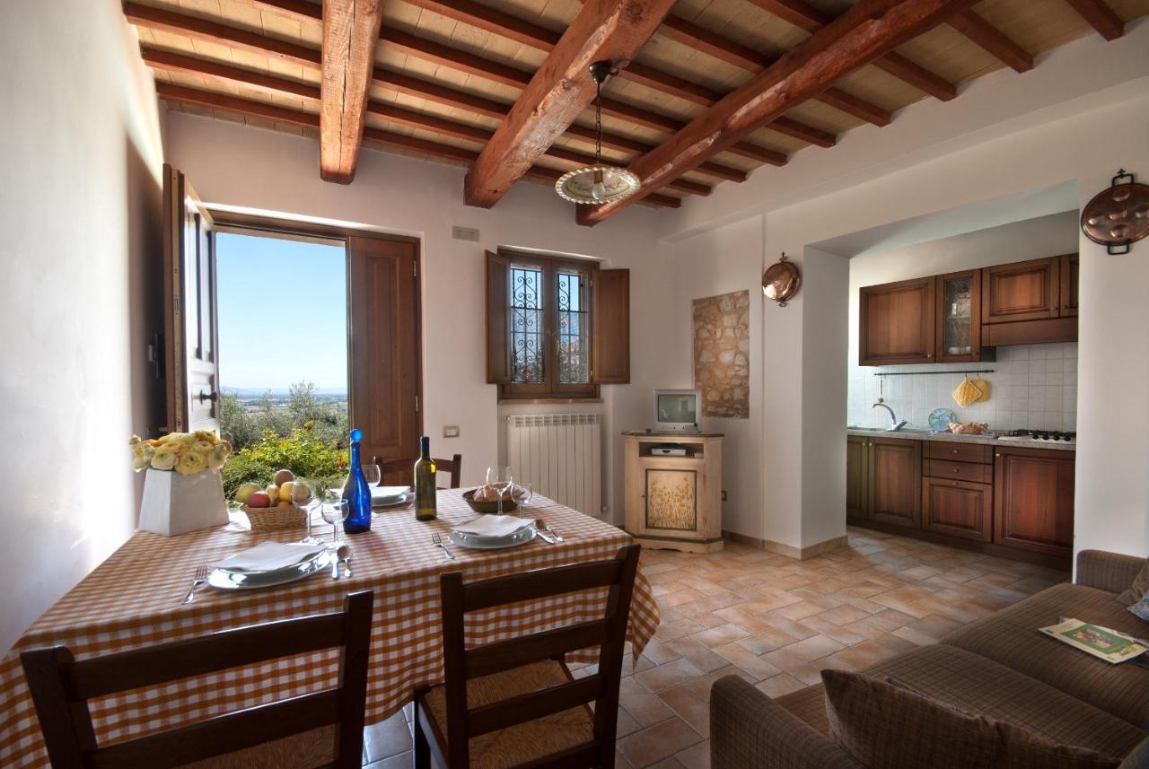 Agriturismo Fiordaliso Trevi Luaran gambar