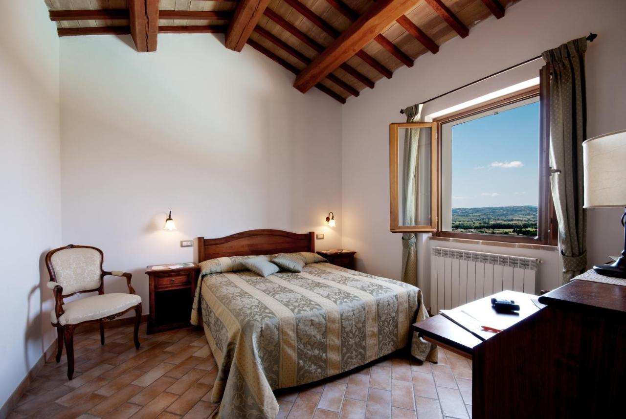 Agriturismo Fiordaliso Trevi Luaran gambar