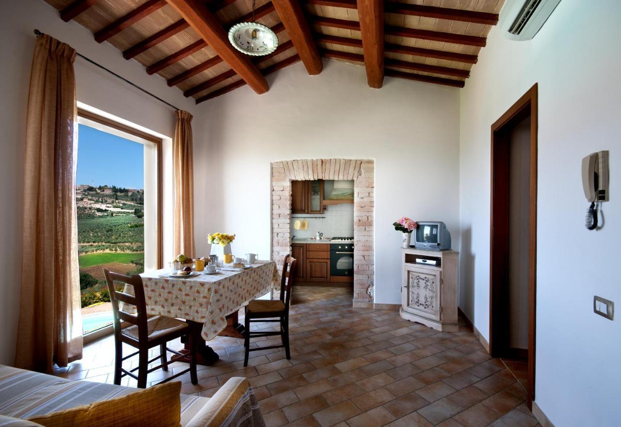 Agriturismo Fiordaliso Trevi Luaran gambar